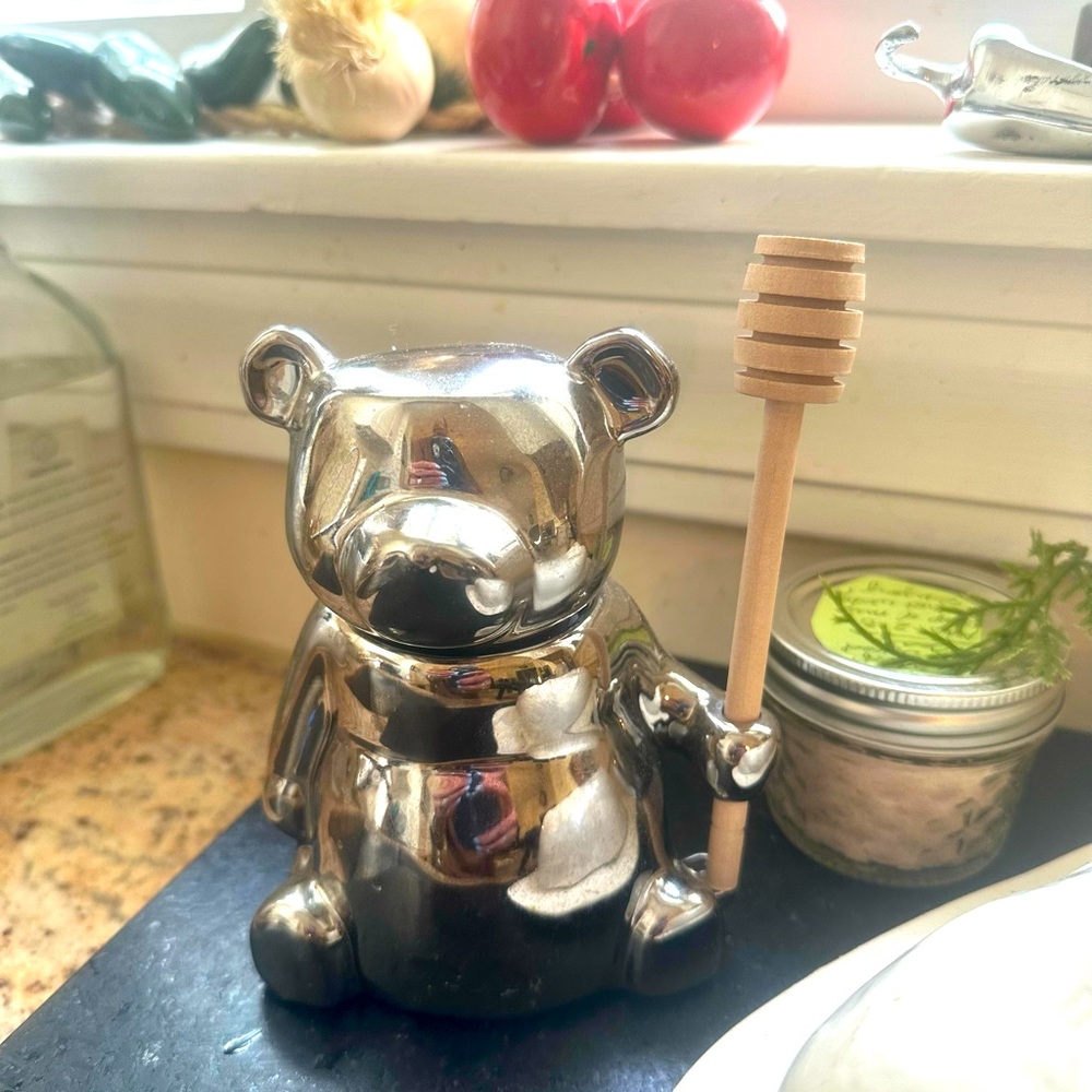 Anthropologie Silver Metallic Bear Honey Jar /Pot w/ Wooden Dipper in Bear’s Paw
